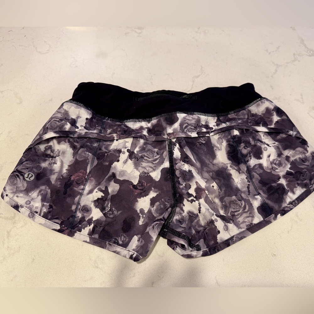 Lululemon Hotty Hot Shorts / Floral Black Dusty Mauve / Size 4